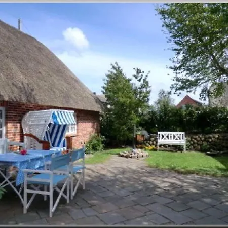 In Foehr With 2 Bedrooms Oevenum